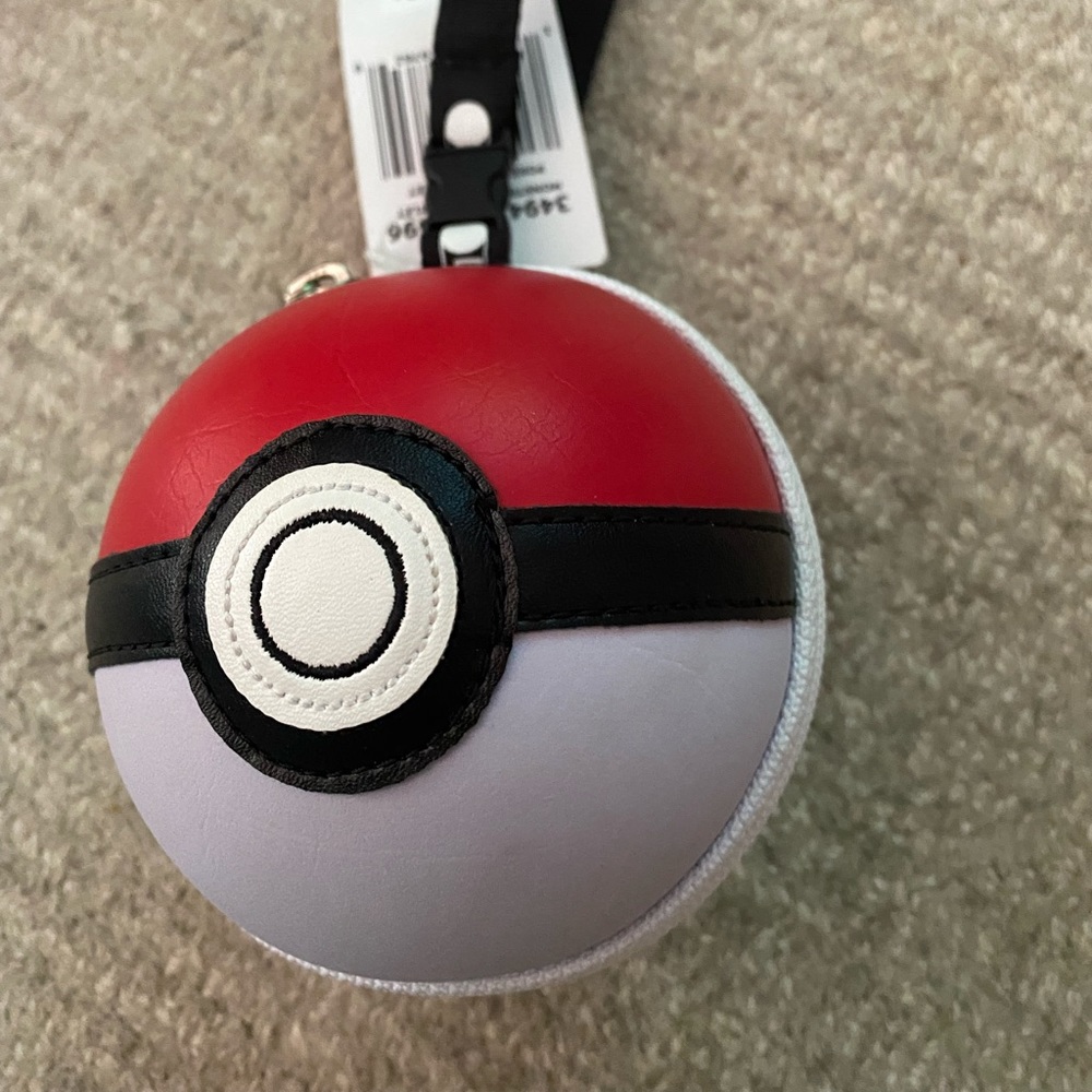 LeSportsac Pokémon Poke Ball Wristlet NWT